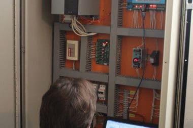 Mantenimiento de control de maniobras